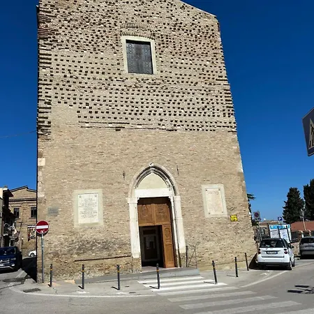 Teresa Il Tuo In Centro 瓦斯托